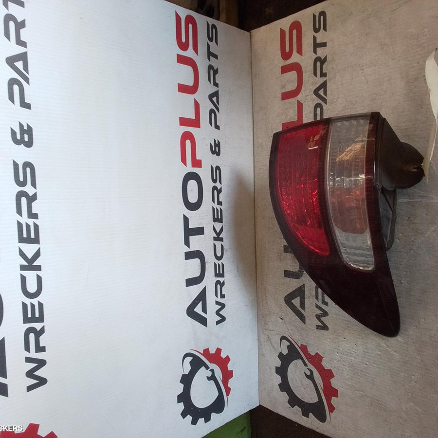 2000-2003 Toyota Tarago Right Taillight