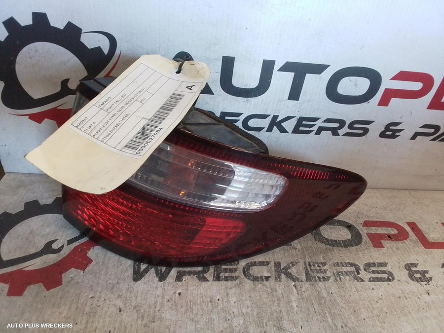 2000-2003 Toyota Tarago Right Taillight