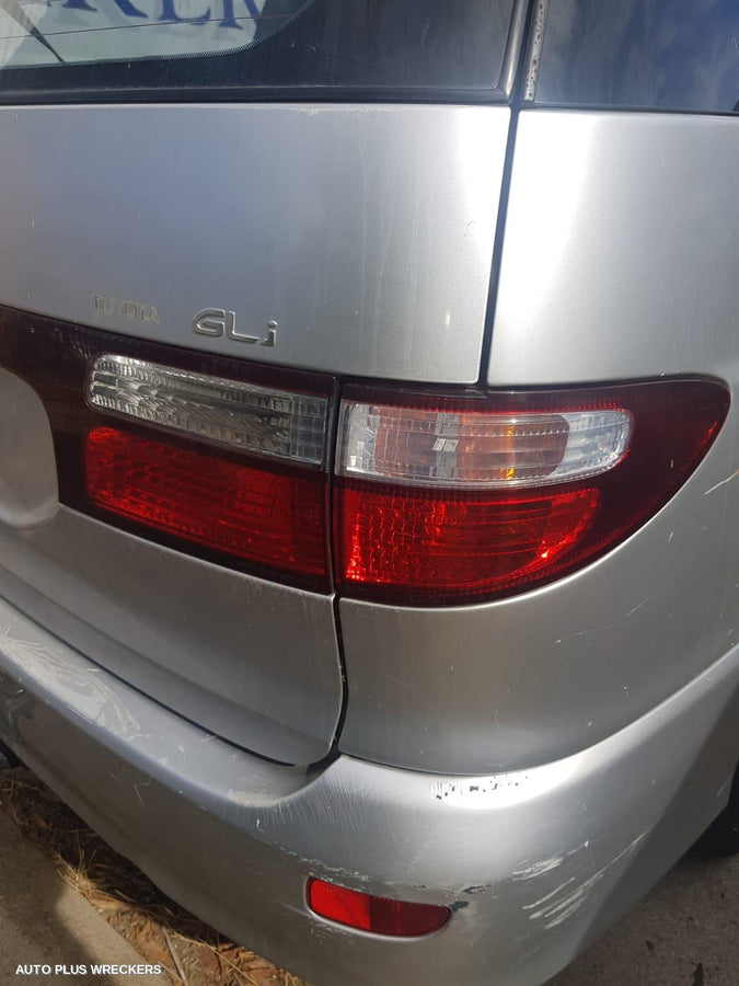 2000-2003 Toyota Tarago Right Taillight