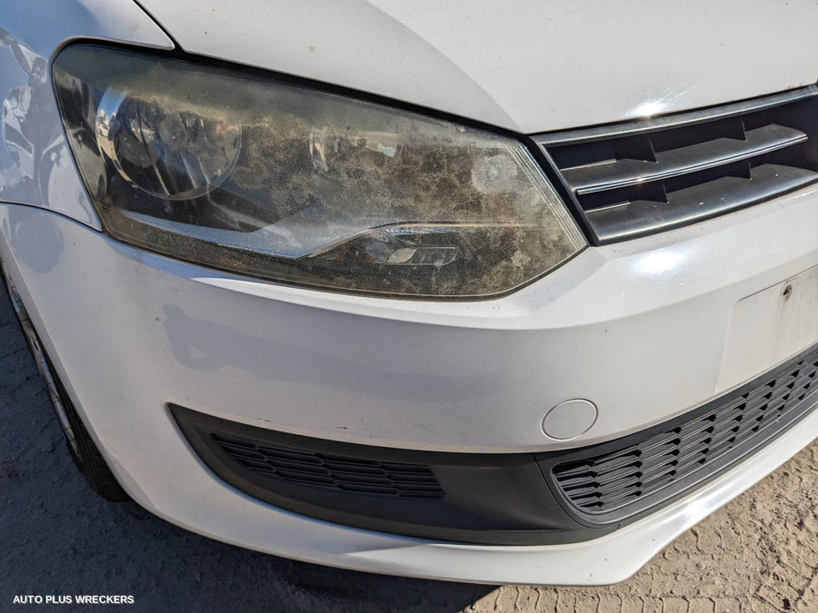 2010 Volkswagen Polo Left Taillight