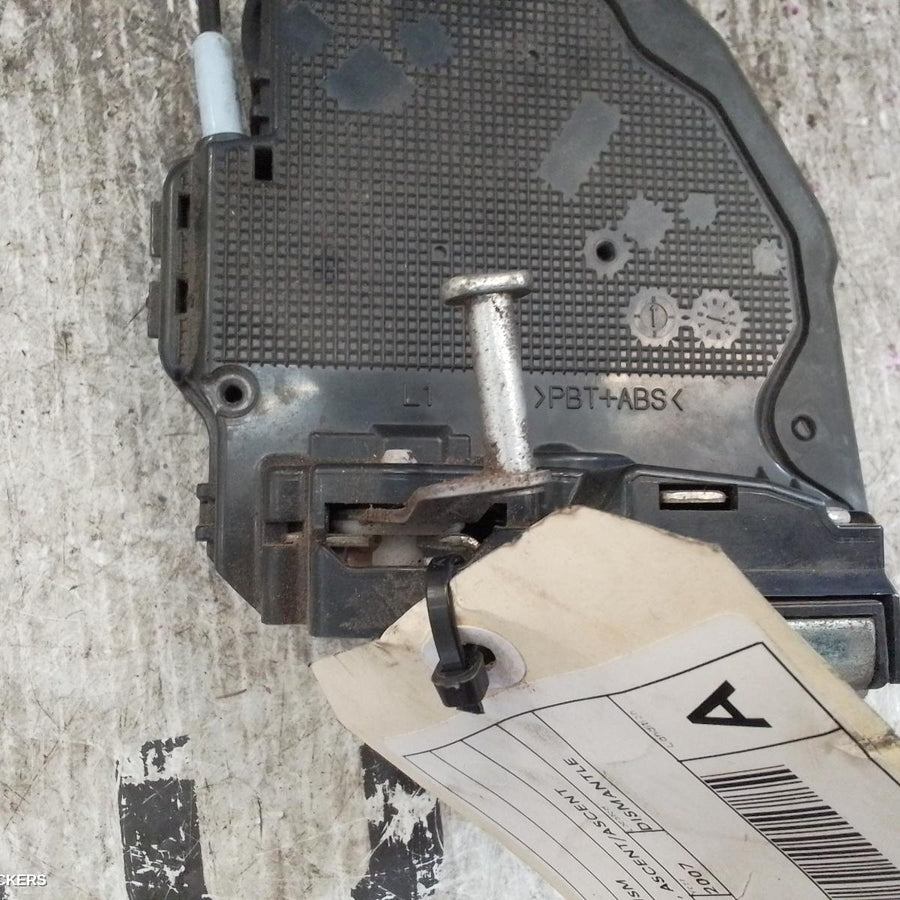 2007 Toyota Corolla Door Boot Gate Lock