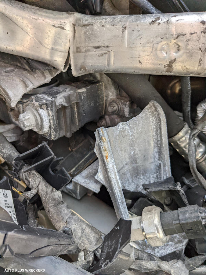 2014 Mercedes A Class Left Driveshaft