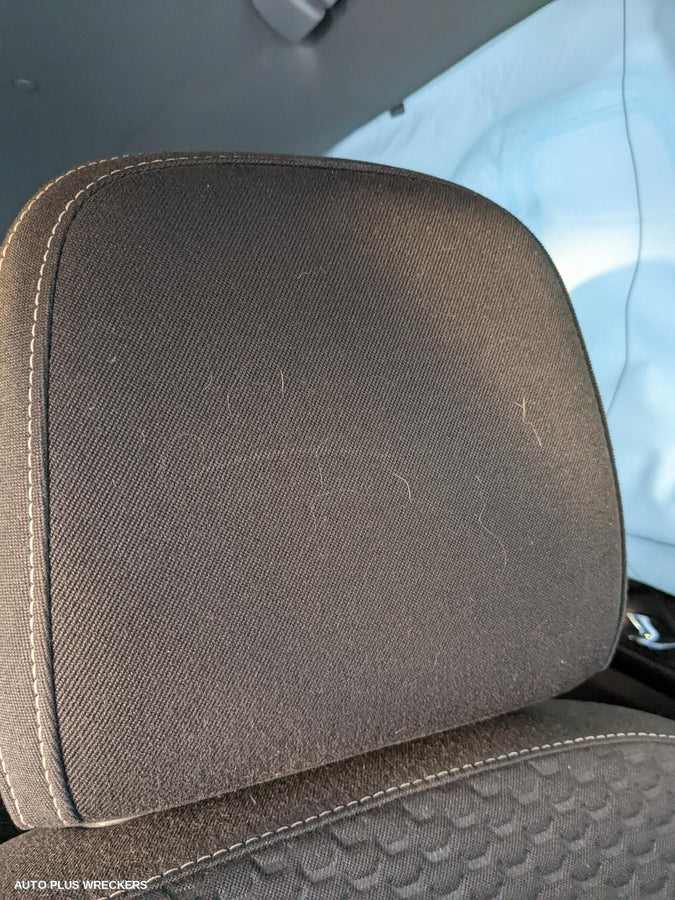 2020 Holden Acadia Headrest