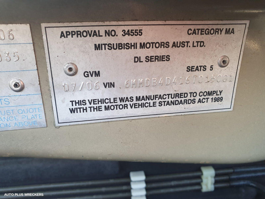 2006 Mitsubishi 380 Bootlid Tailgate