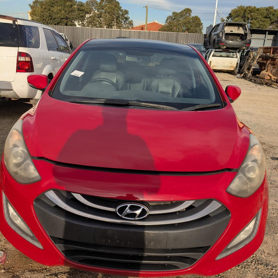 2012 Hyundai I30 Left Front Door