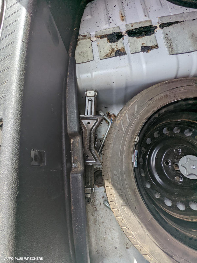 2015 NISSAN PULSAR LEFT REAR DOOR SLIDING