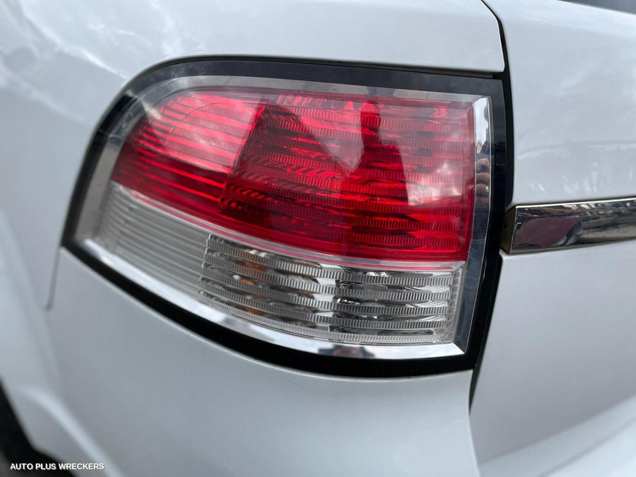 2010 Holden Commodore Left Front Door Window