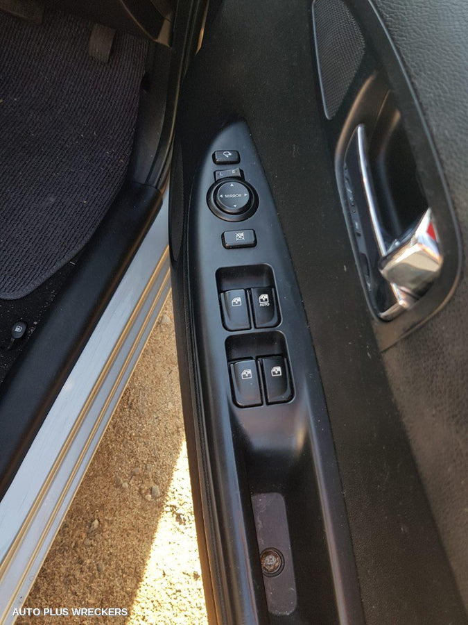 2012 HYUNDAI I20 DOOR BOOT GATE LOCK
