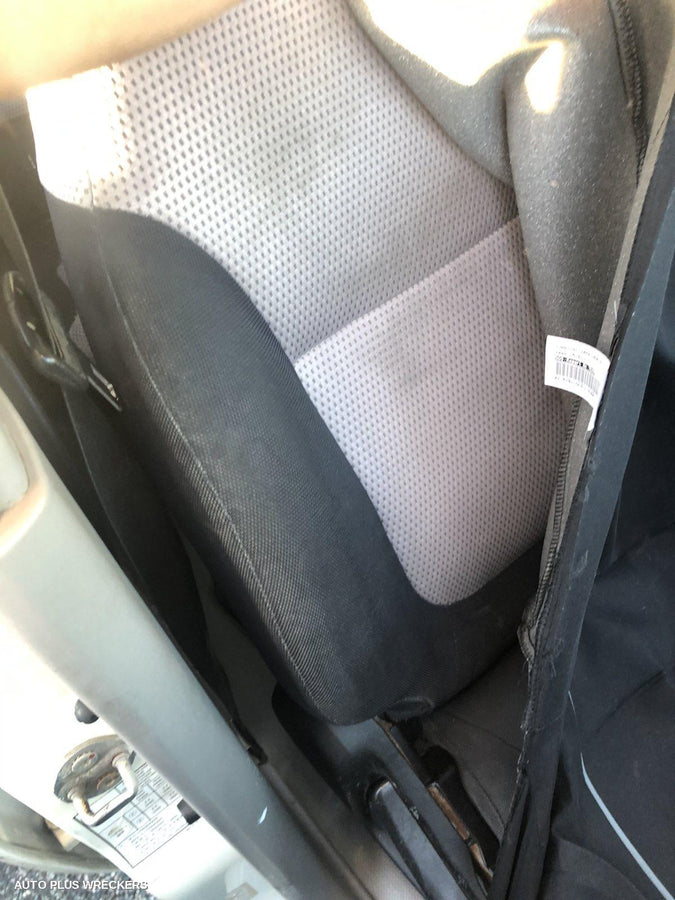 2007 Mitsubishi Triton Left Guard