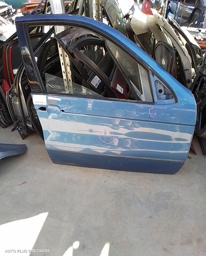2000-2006 Bmw X5 Right Front Door