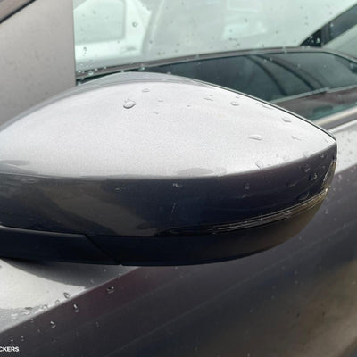 2011 Volkswagen Polo Right Door Mirror