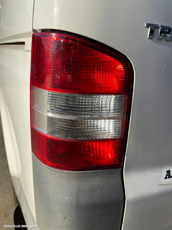 2011 Volkswagen Transporter Right Taillight