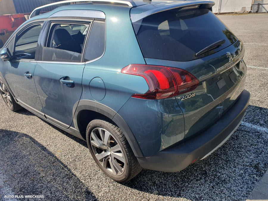 2013-2018 Peugeot 2008 Left Front Door