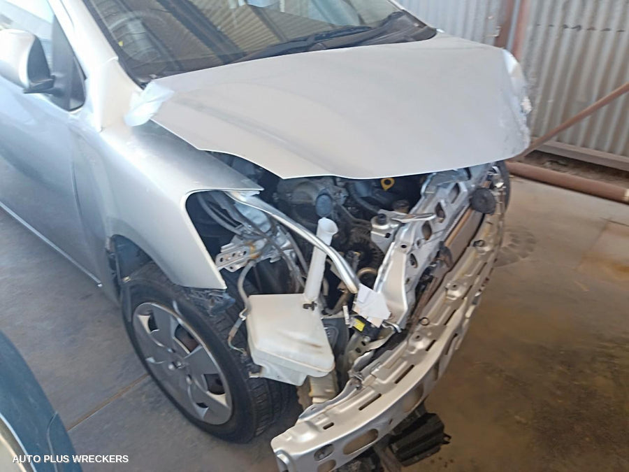 2009 Toyota Yaris Left Rear Door Window