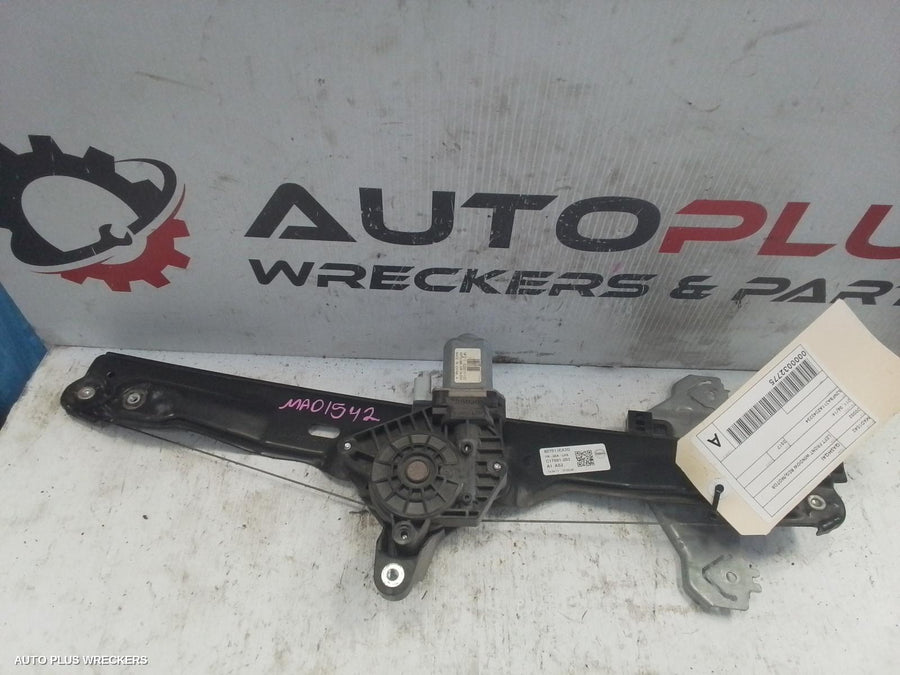 2013-2017 Nissan Qashqai Left Front Window Reg Motor
