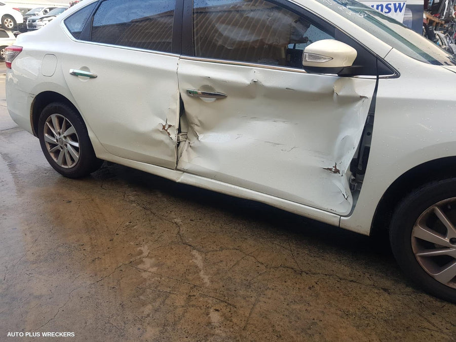 2013 Nissan Pulsar Left Door Mirror