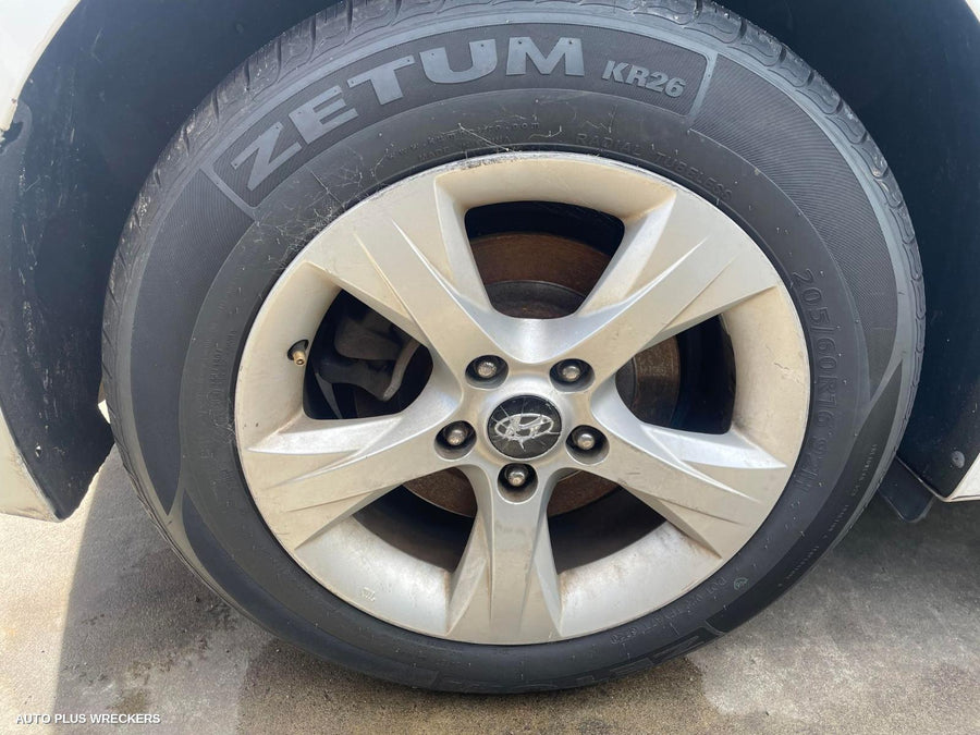 2014 Hyundai I40 Rear Garnish