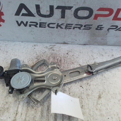2005-2011 Toyota Yaris Right Front Window Reg Motor