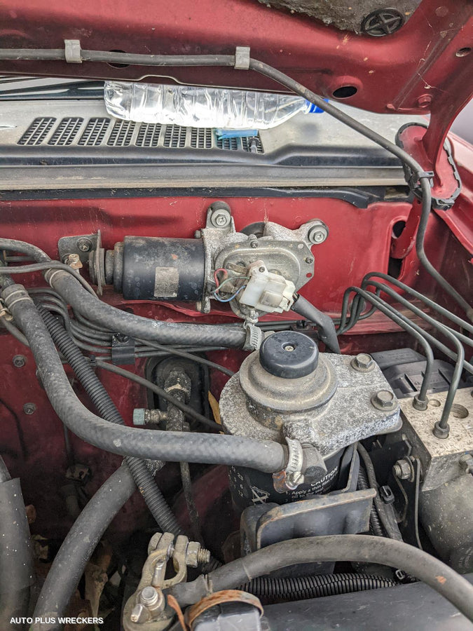 2008 Nissan Navara Left Guard