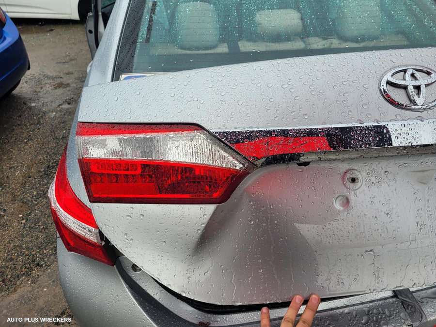 2016 Toyota Corolla Right Front Door Window