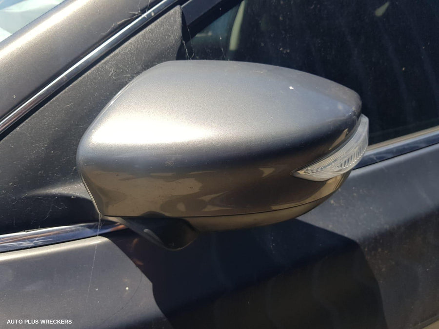 2013 Nissan Pulsar Rear Bumper