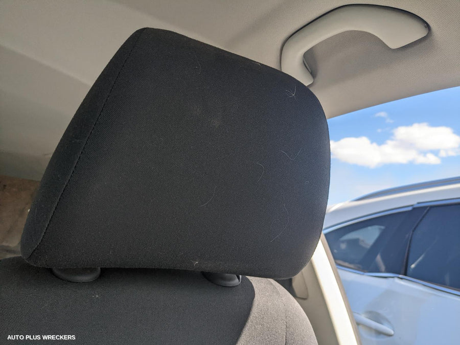 2012 Volkswagen Tiguan Left Taillight