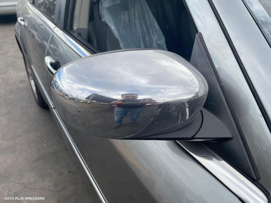 2005-2011 Chrysler 300c Right Rear Door Sliding