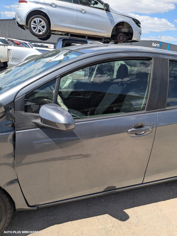 2011-2020 Toyota Yaris Left Rear Door Window