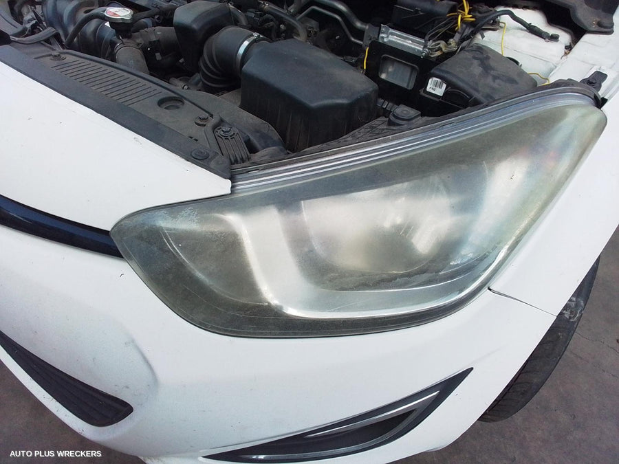 2013 Hyundai I20 Left Front Door