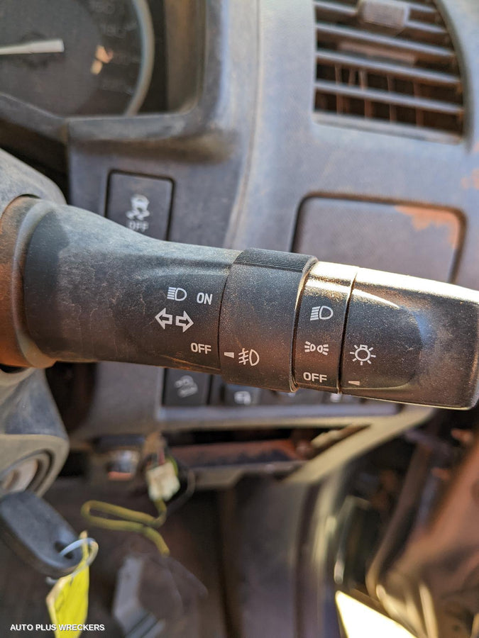 2017 Isuzu Dmax Right Headlamp