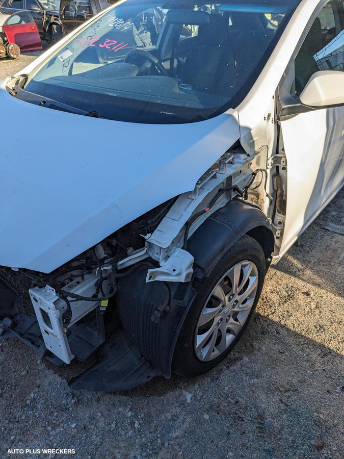 2013 Hyundai I30 Washer Bottle