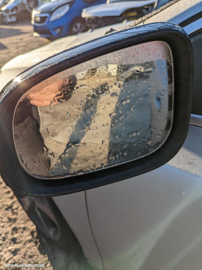 2016 Volvo S40 Left Front Door