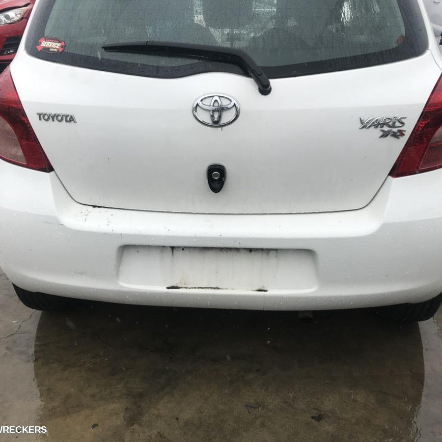2007 Toyota Yaris Sunvisor