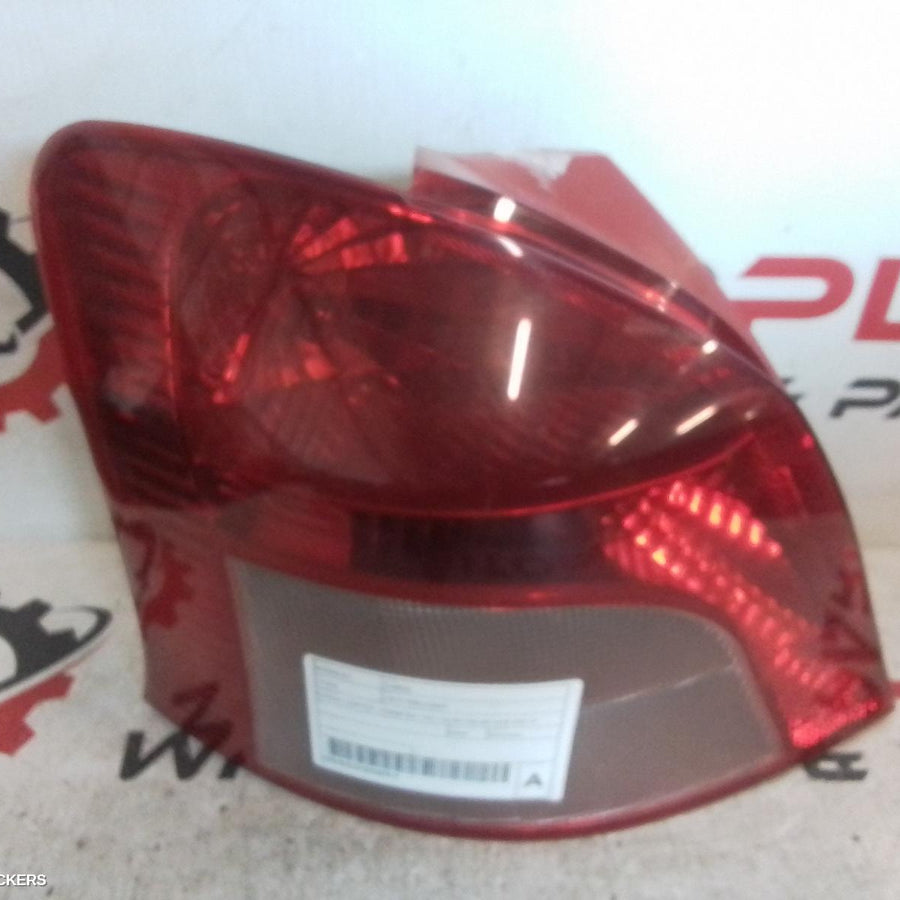 2006 Toyota Yaris Left Taillight