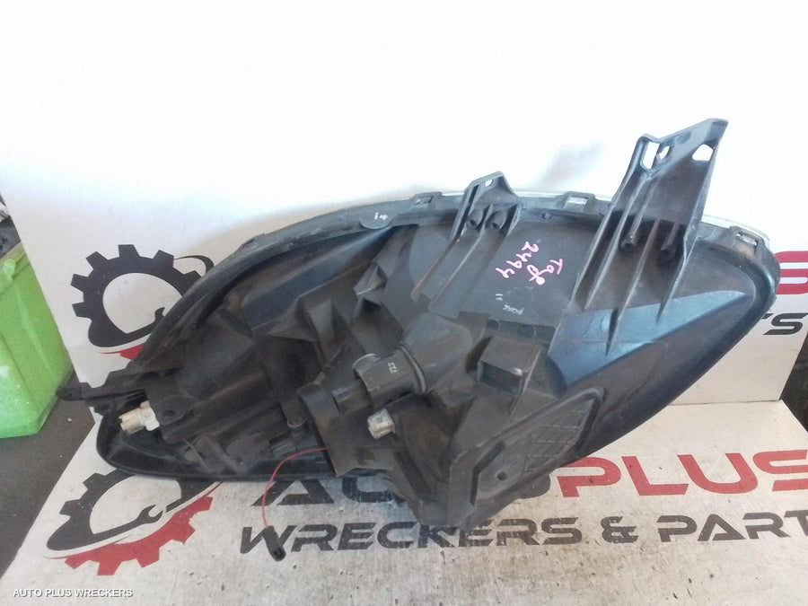 2006 Toyota Yaris Left Headlamp