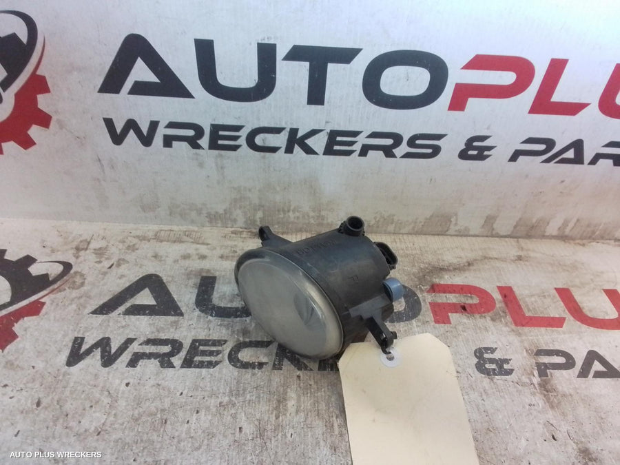 2007-2009 Toyota Corolla Right Indicator Fog Side