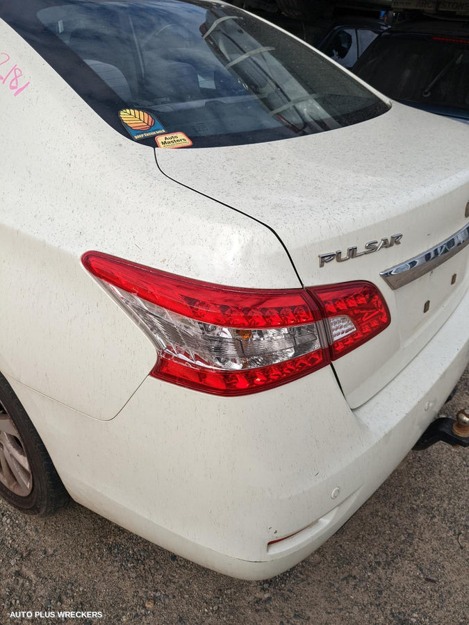 2015 Nissan Pulsar Right Rear Door Sliding