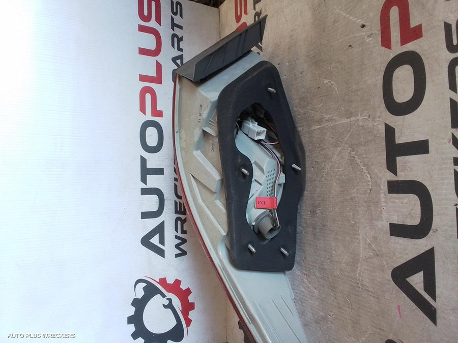 2012 Hyundai I45 Right Taillight