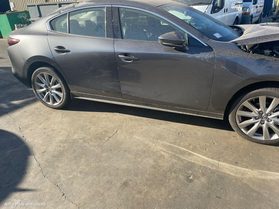 2021 Mazda 3 Left Front Door Window