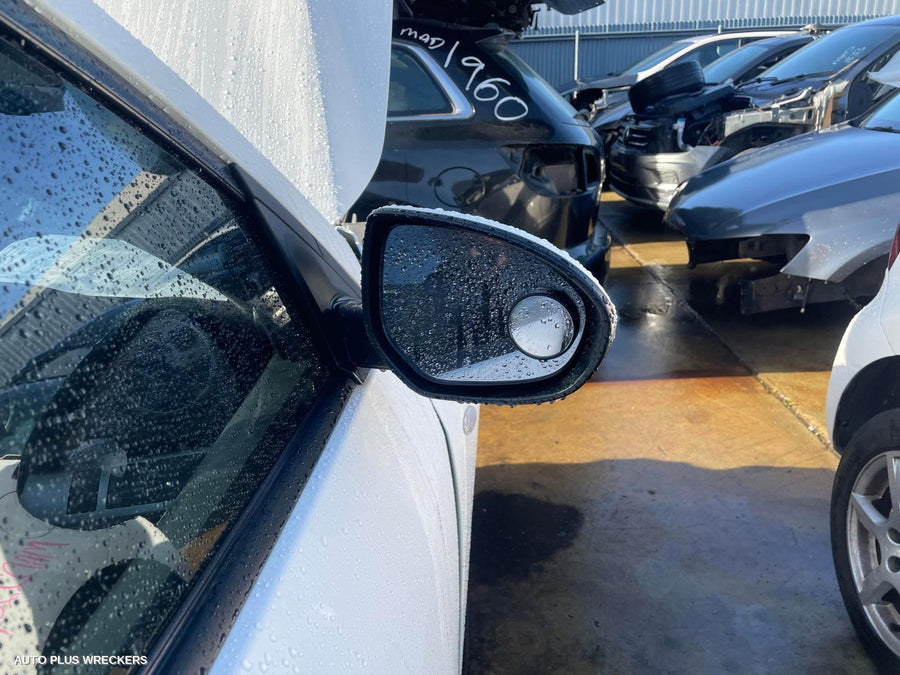 2013 Mazda 3 Right Front Door Window