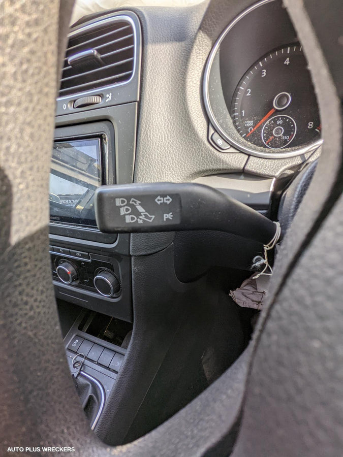 2011 VOLKSWAGEN GOLF LEFT REAR DOOR SLIDING