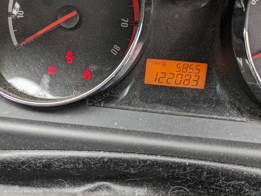 2011 Holden Captiva Left Guard