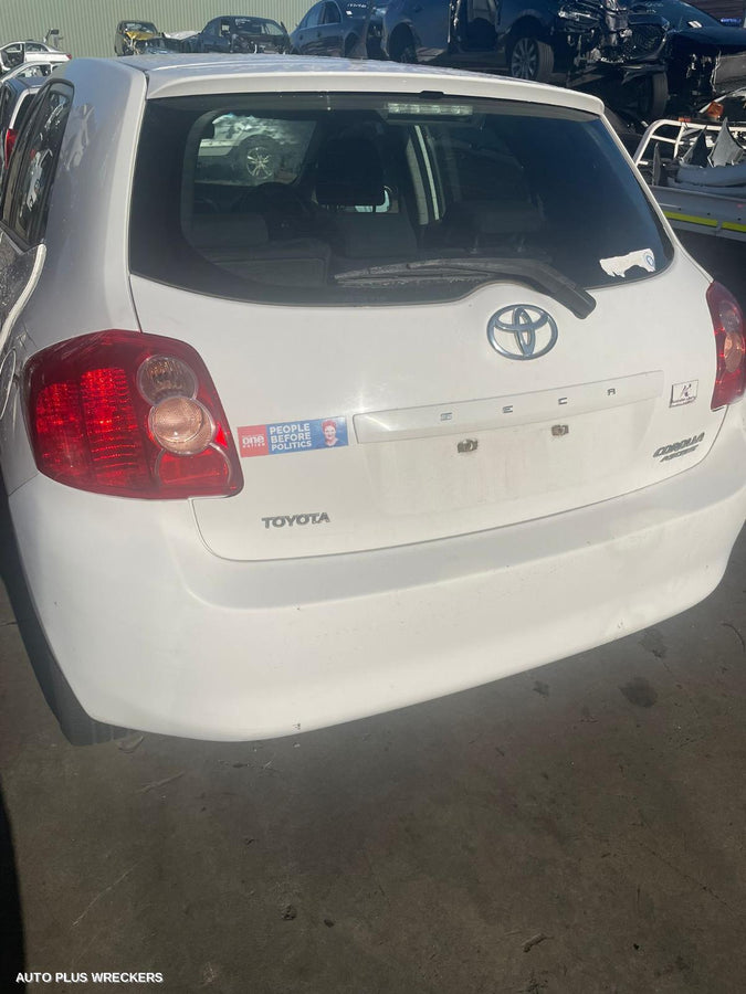 2007 Toyota Corolla Left Rear Door Window
