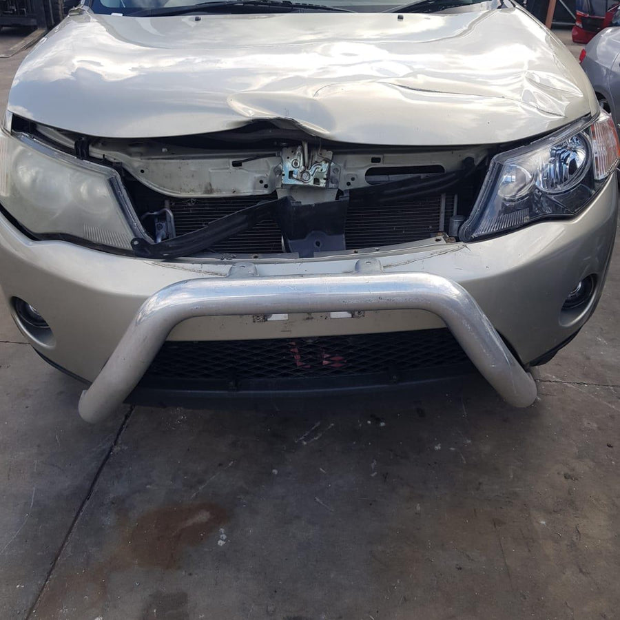 2009 Mitsubishi Outlander Rear Garnish