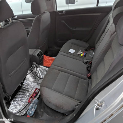 2004 Volkswagen Golf Fan