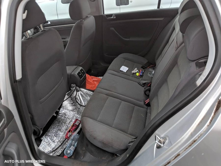 2004 Volkswagen Golf Fan