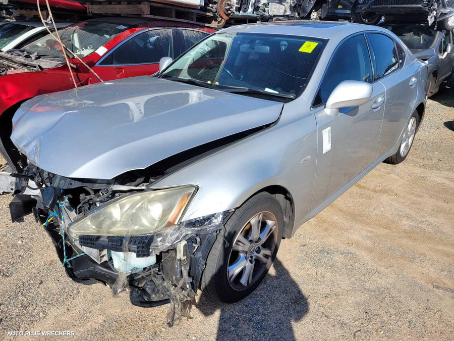2005-2013 Lexus Is250/is250c Left Rear Door Sliding