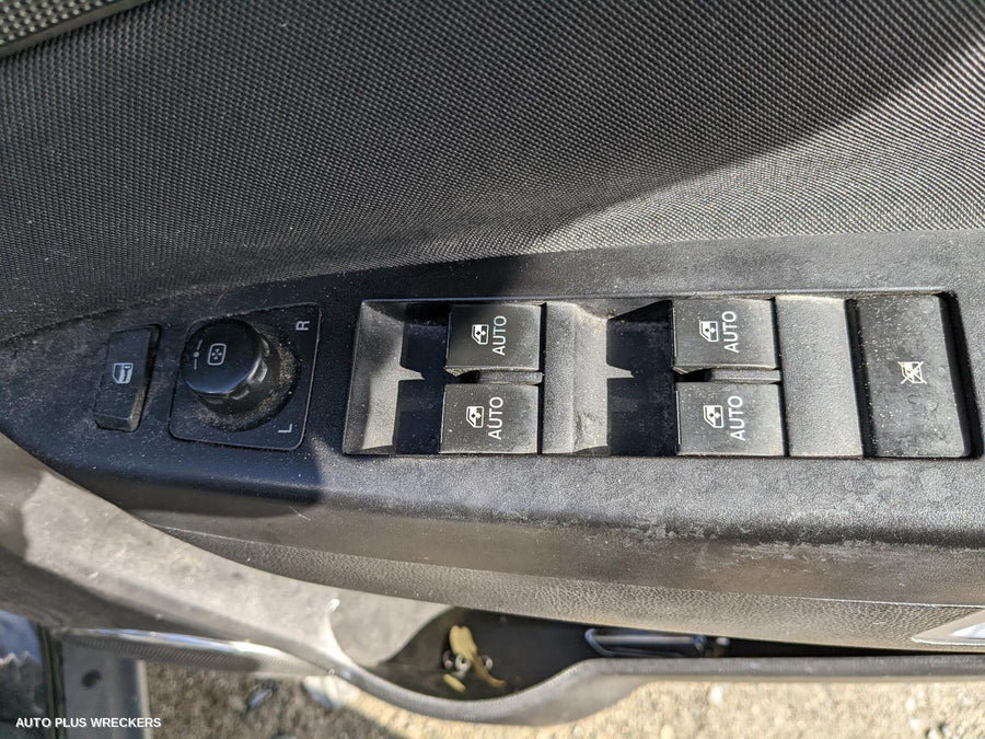2013 Holden Captiva Pwr Dr Wind Switch