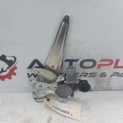 2013-2019 Toyota Corolla Right Rear Wnd Reg Motor