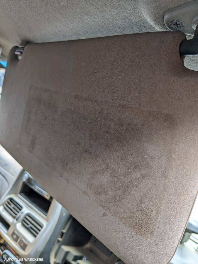 2008 Nissan Navara Left Guard